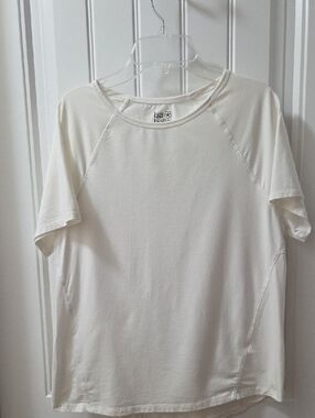 Isa bella Off-White Short Sleeve Crewneck Active Tee